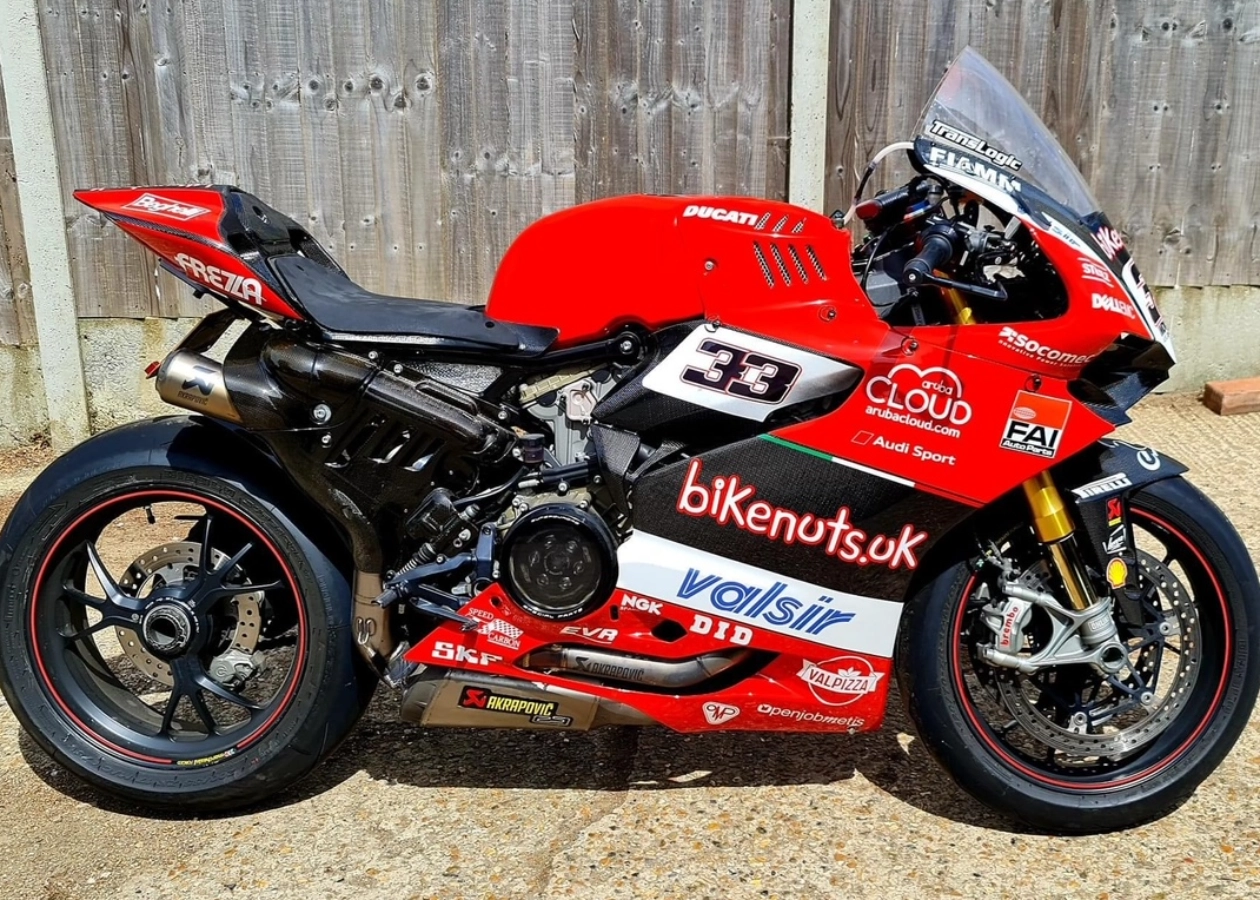 Dorking Motorcycle Paint Shop Image for 2017 Ducati 1299s Panigale - New Website, Free Website,  Color matching services,  Custom paint jobs, Company Website, Motorcycle paint shop, New Company, Best Website Builder, Website Builder, No Coding Website, Free Website,  Motorcycle resprays